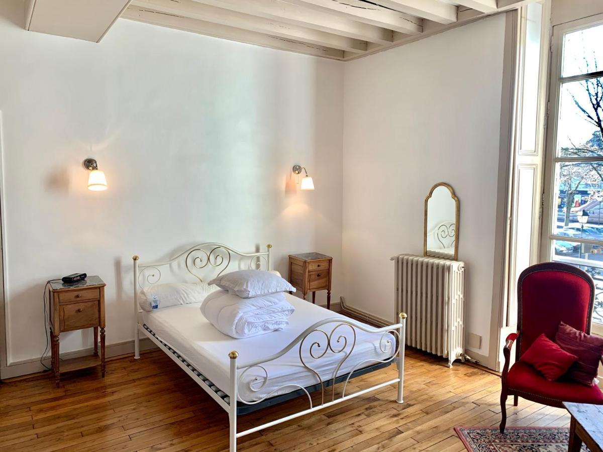 Appartement Le Relais Dunois de Napoléon à Châteaudun Extérieur photo