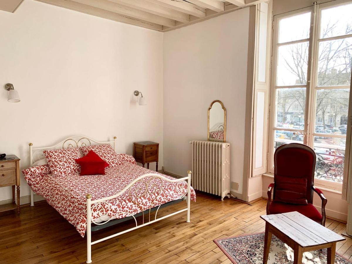 Appartement Le Relais Dunois de Napoléon à Châteaudun Extérieur photo